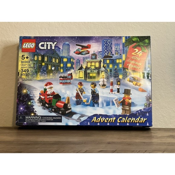 LEGO City Advent Calendar Building Kit 2021 (60303) 349 pcs‎ NEW - Picture 1 of 3